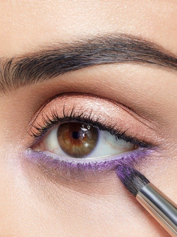 maybelline-falsies-push-up-angel-mascara-date-night-look-step-2-3x4