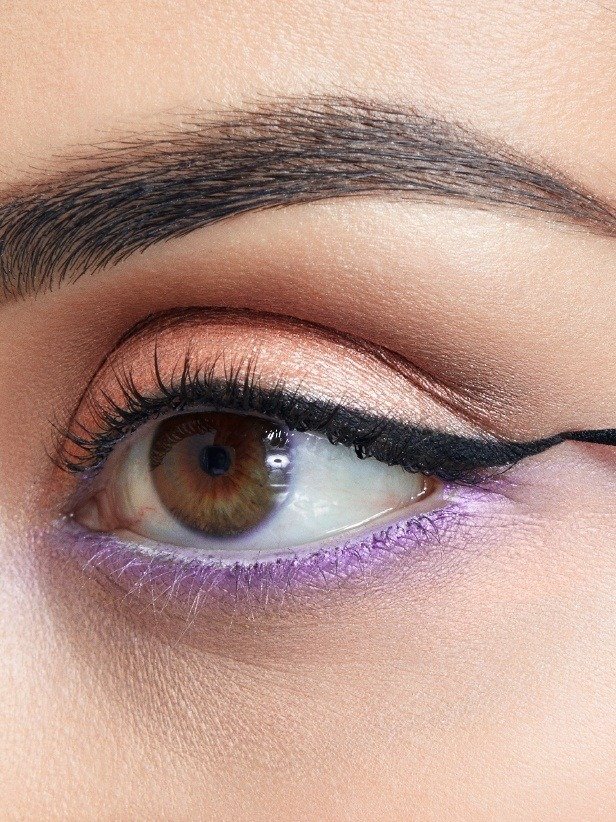maybelline-falsies-push-up-angel-mascara-date-night-look-step-3-3x4