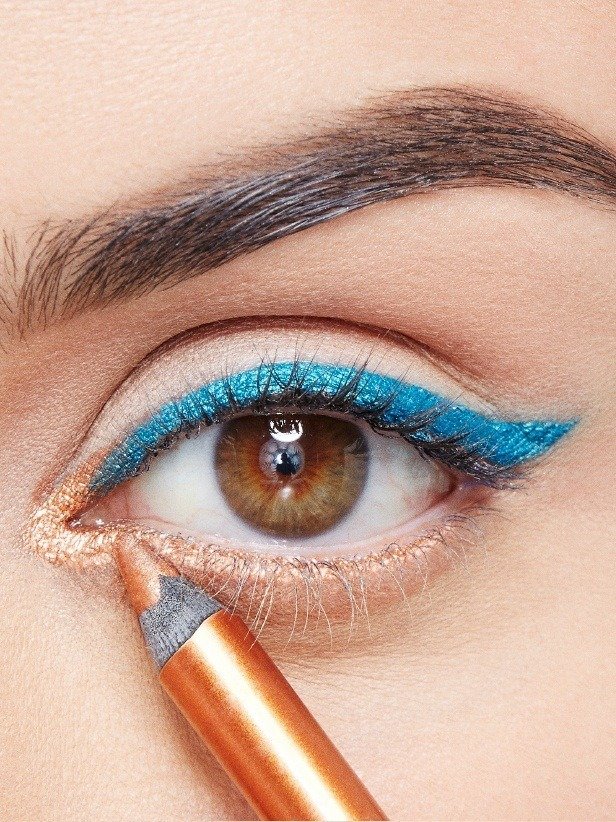 maybellline-falsies-angel-mascara-weekend-look-step-2-3x4