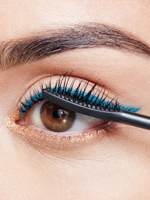 maybellline-falsies-angel-mascara-weekend-look-step-3-3x4