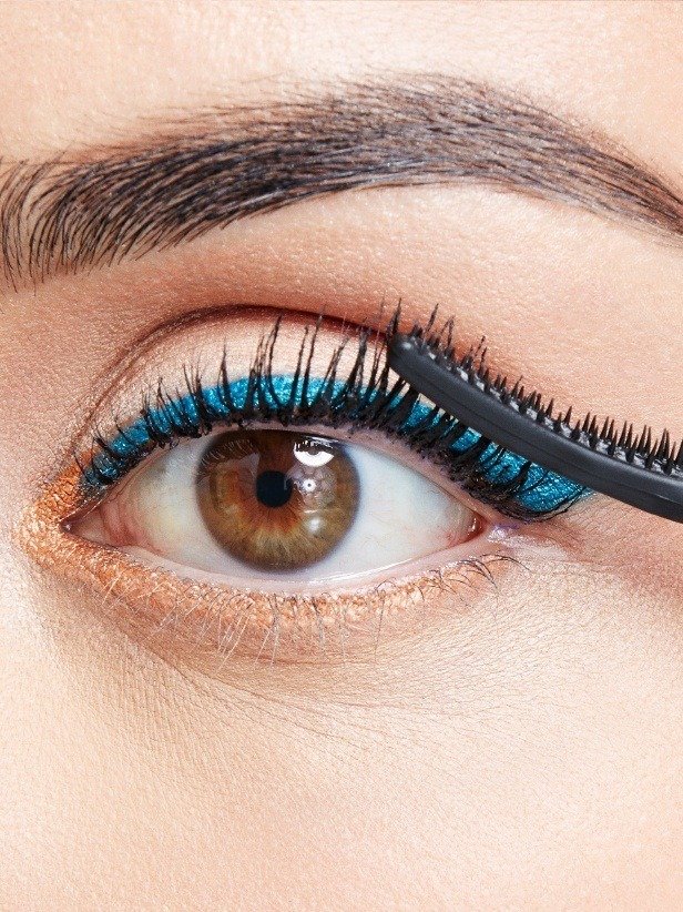 maybellline-falsies-angel-mascara-weekend-look-step-4-3x4