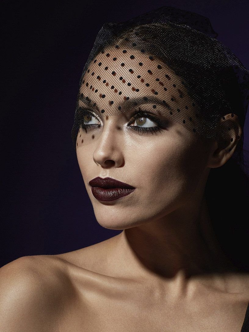 How to Apply Liquid Matte Lipstick model