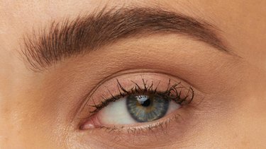 mny 1h23 tattoo brow 3day lt soft brown macro after erica 1620