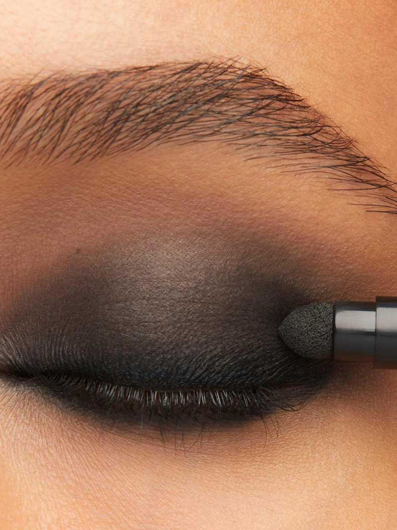applicationmacro step2 carousel tattooliner smokeygelpencil 800x1067 4