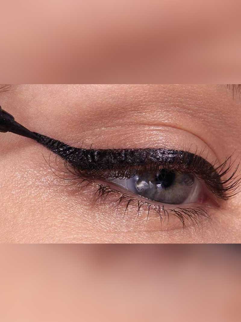 Eyeliner 101 tips tricks hacks Tips by Maybelline Master