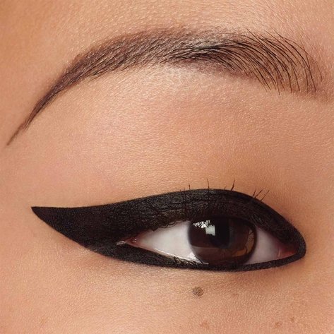 Liquid eyeliner 101 Tips by Maybelline Master